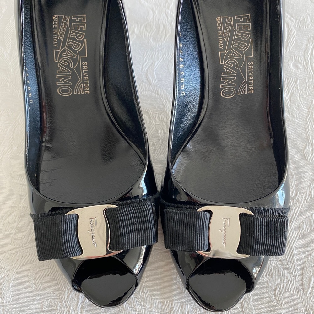 Salvatore Ferragamore Vera bow peep toe pumps
